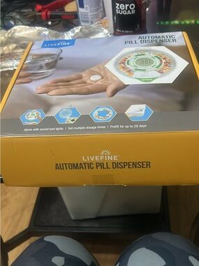 LiveFine Automatic Pill Dispenser - Yellow/White
